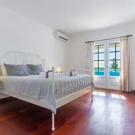 Sleeps 8 Pool Air Con Wifi Puerto Calero
