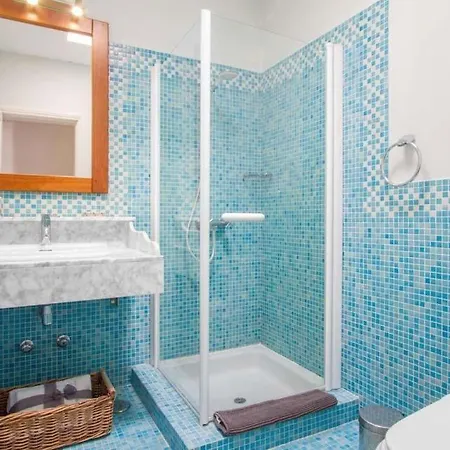 Sleeps 8 Pool Air Con Wifi Villa